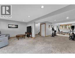 482 THORN RIDGE - 11