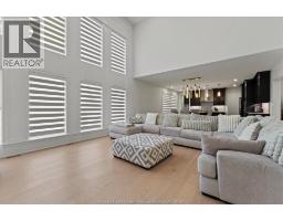 570 ORCHARD CRESCENT - 15