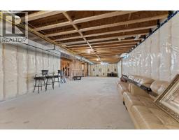 570 ORCHARD CRESCENT - 32