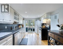 374 LAKEWOOD DRIVE - 18
