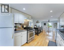 374 LAKEWOOD DRIVE - 25