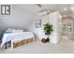374 LAKEWOOD DRIVE - 32