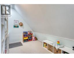 374 LAKEWOOD DRIVE - 34
