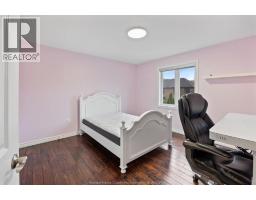 1335 MAPLE - 27