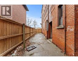 581 CATARAQUI STREET - 33