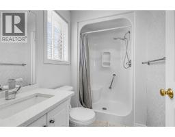 1899 CASTLETON AVENUE - 15