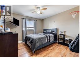 924 Driftwood CRESCENT - 13