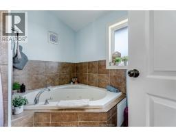 924 Driftwood CRESCENT - 19