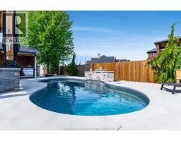 924 Driftwood CRESCENT - 35