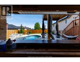 924 Driftwood CRESCENT - 38