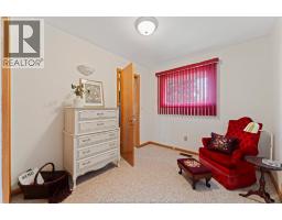 2360 LEONARD ROAD - 27