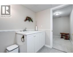 653 McNaughton AVENUE West - 29
