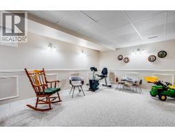 653 McNaughton AVENUE West - 32