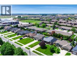 653 McNaughton AVENUE West - 44