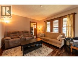 1366 Dufferin PLACE - 5
