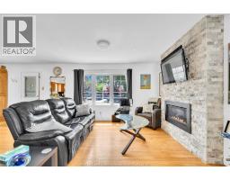 1042 EDWARD AVENUE - 18