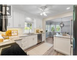 108 Erie & 105 Baird - 21