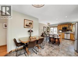398 THORN RIDGE CRESCENT - 18