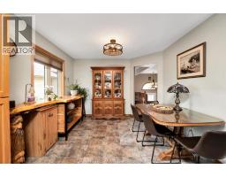 398 THORN RIDGE CRESCENT - 19