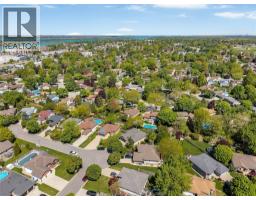 398 THORN RIDGE CRESCENT - 44