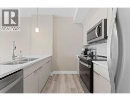 728 BROWNSTONE UnitNo. 610 - 11