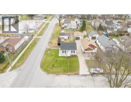 699 ALEXANDRINE STREET - 3