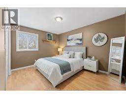 1655 BIRCHWOOD CRESCENT - 19