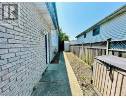 1655 BIRCHWOOD CRESCENT - 37
