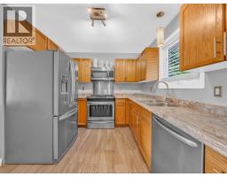 382 THORN RIDGE - 10