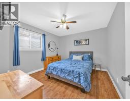 382 THORN RIDGE - 15
