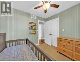 382 THORN RIDGE - 18