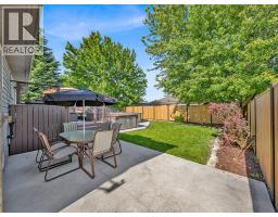 382 THORN RIDGE - 32