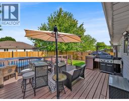 382 THORN RIDGE - 33