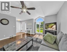 382 THORN RIDGE - 6