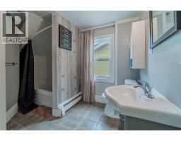 1679 Howard AVENUE - 18