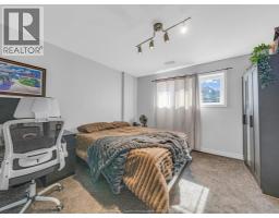 3040 TROUP CRESCENT - 34
