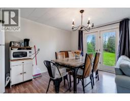 52 Robinson STREET - 24