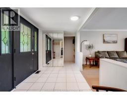 52 Robinson STREET - 3