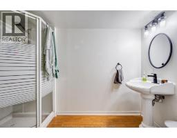 52 Robinson STREET - 31
