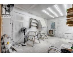 52 Robinson STREET - 33