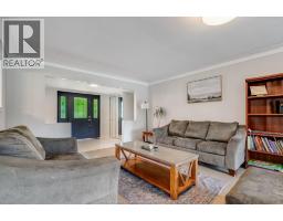 52 Robinson STREET - 4