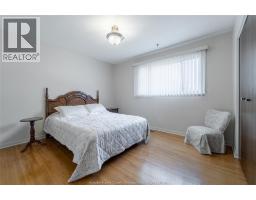 2495 MCKAY - 19