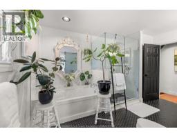 4525 GRAND MARAIS ROAD East - 21