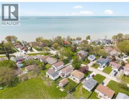 114 GLOUCESTER DRIVE - 2