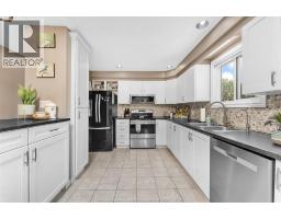 114 GLOUCESTER DRIVE - 22