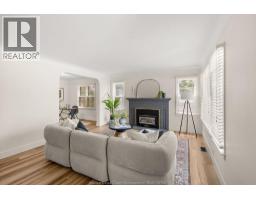 2594 BUCKINGHAM - 10