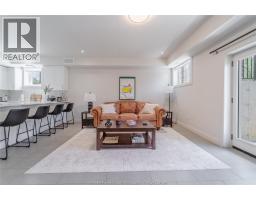 233 Watson AVENUE UnitNo. 101 - 9