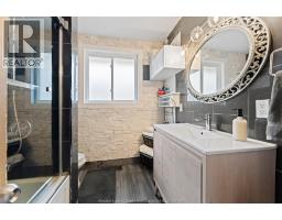 759 GLENGARRY AVENUE - 21