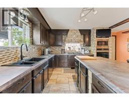 759 GLENGARRY AVENUE - 25