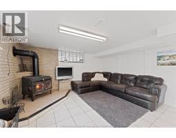 759 GLENGARRY AVENUE - 34